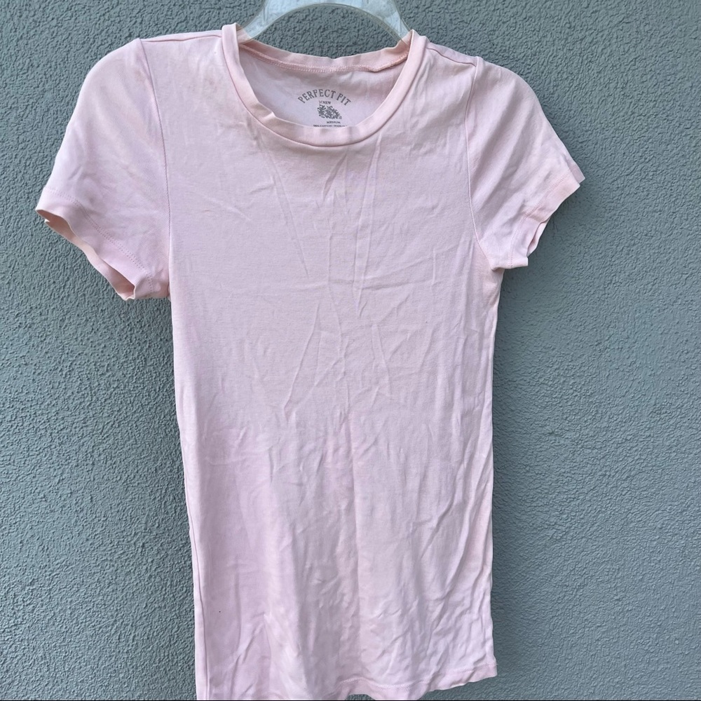 Jcrew perfect fit T-shirt light pink. Medium. 100% cotton.